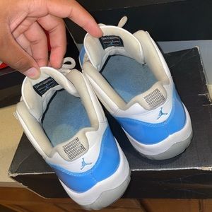 Jordan 11 lows Carolina